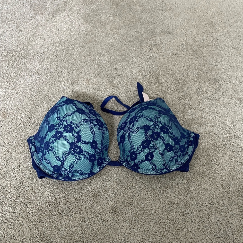 Blue lacy Victoria’s Secret push up bra size 34C